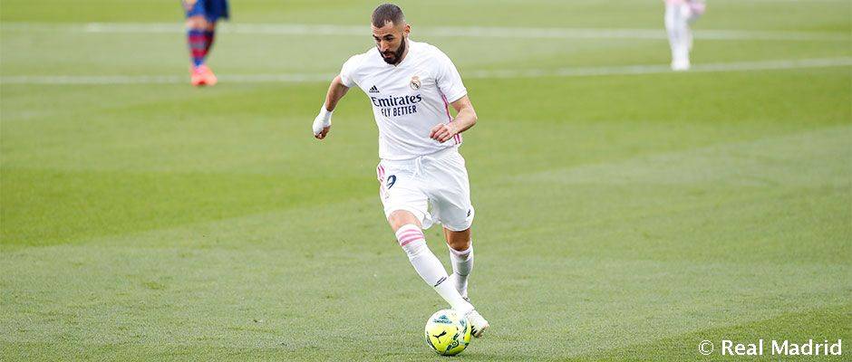 里程碑夜门兴格拉德巴赫止住颓势；CBA常规赛集结日刷纪录；质疑声仍在；数据趋势出现新变化的简单介绍