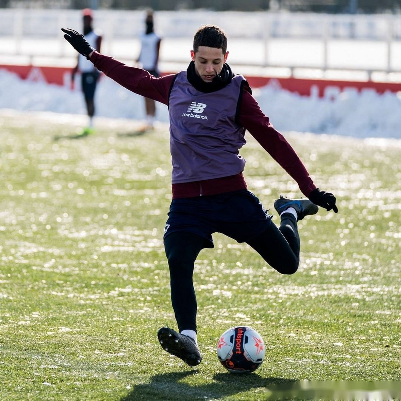 包含今夜浙江稠州备战法国杯，临场应变细节曝光，压力陡增，轮换策略成焦点的词条